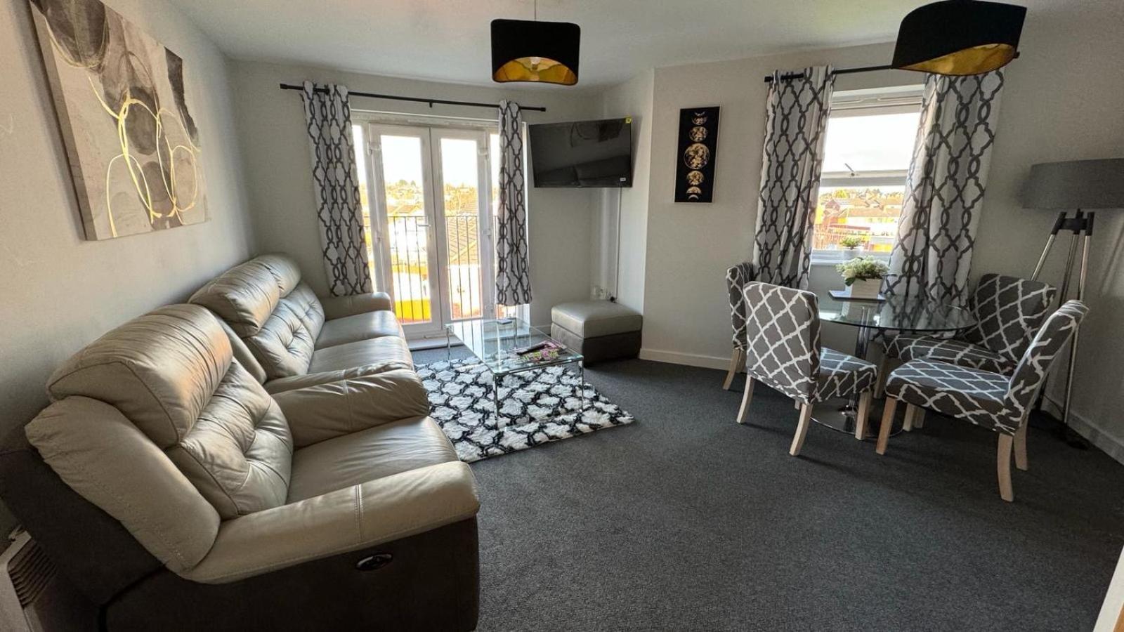 Spacious 1 Bedroom Apartment In Wigan Shevington Exterior foto